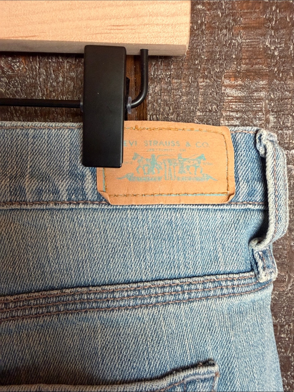 RARE Levi’s 515 shorts frayed cut offs colorful back pockets trim womens size 12 - Picture 9 of 12